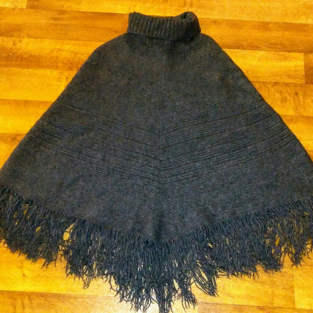 Super Soft Banana Republic Italian Merino Poncho